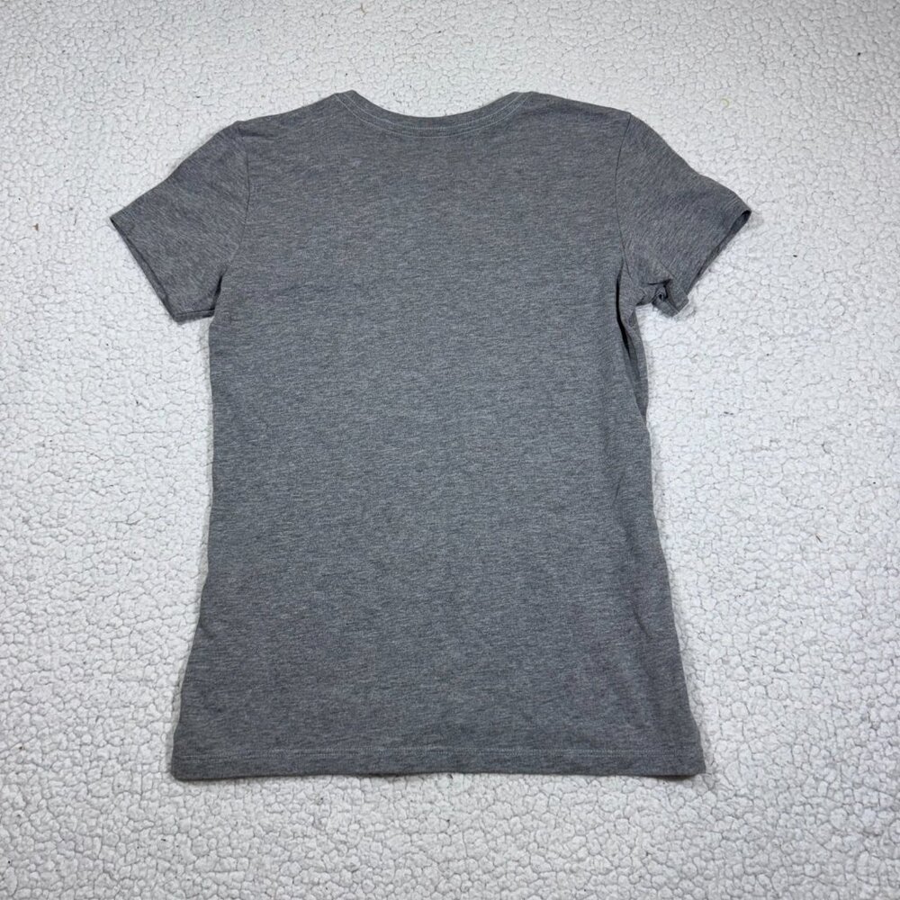 Life is Good Womens Christmas Crusher Tee T Shirt Size Small Gray Truck - Picture 3 of 5